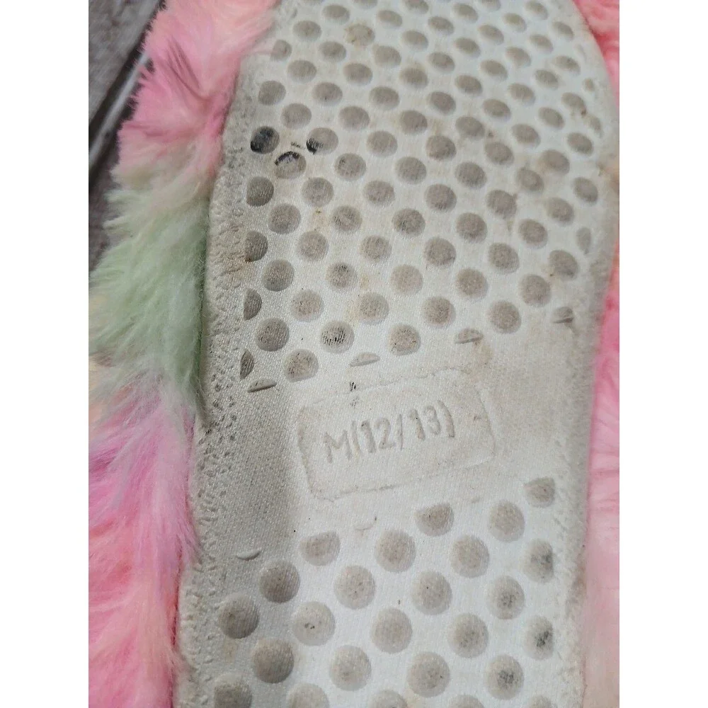 Wonder nation Fluffy Tye Dye Slippers Girls Size M (12/13)